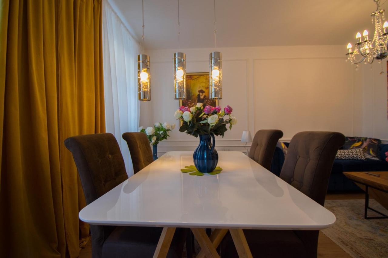 Apartment Trixi Maksimijan Pula Exteriör bild